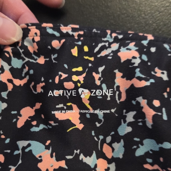 Penningtons 5x Active Zone Multicolor Abstract Capris - Picture 3 of 4